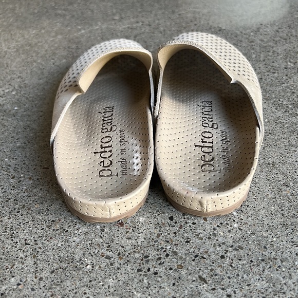 PEDRO GARCIA PERFORATED CLOSED-TOE CLOG SANDALS- Womens, Size 7.5 - Picture 5 of 13